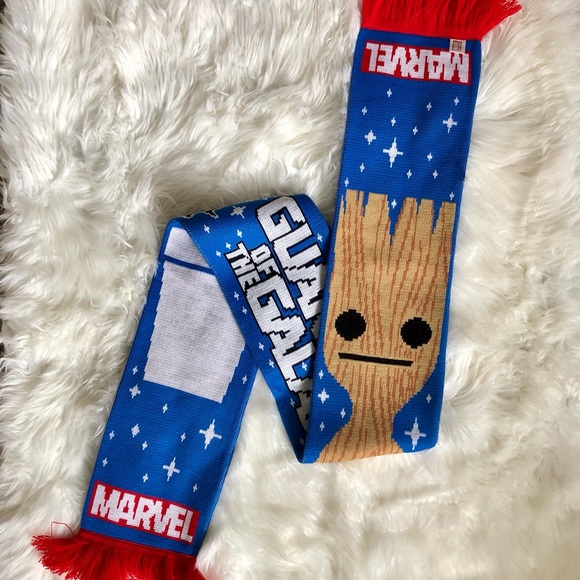 Marvel Guardians of The Galaxy Groot Funko Holiday Fringe Scarf Double Sided - Picture 8 of 10